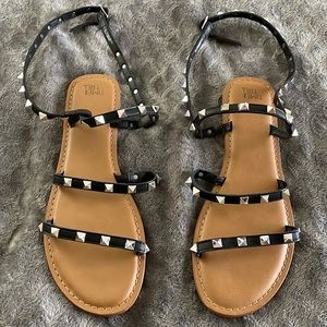 Time and Tru sandals size 9 NWT